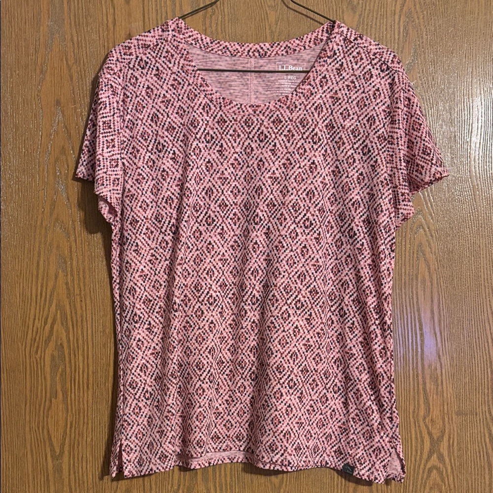 L.L. Bean Pink Diamond-Pattern Short Sleeve Tee Size L reg